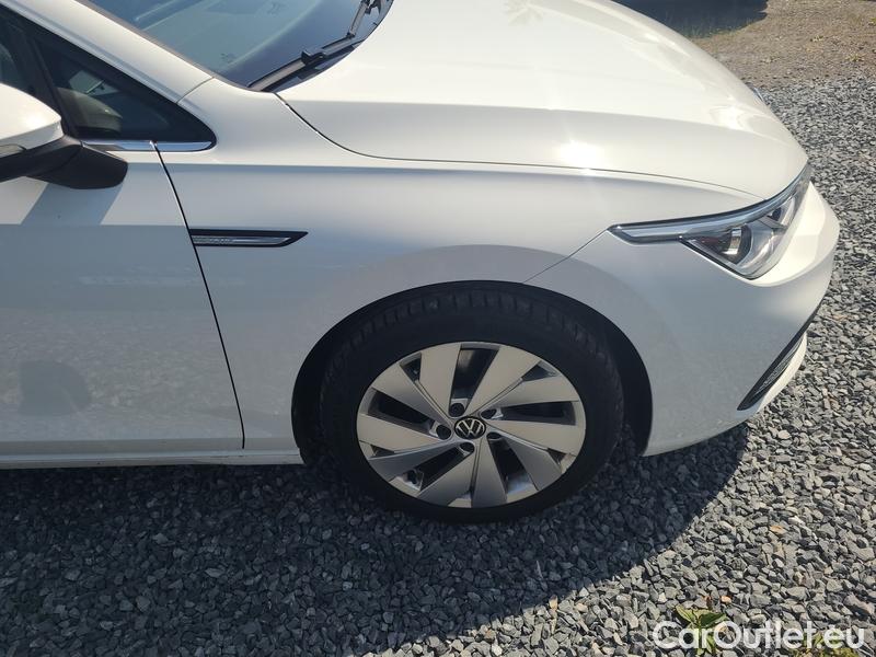  Volkswagen  Golf  VIII Variant (DB5) (2024) Var.2.0TDI 110 Style 5d #12