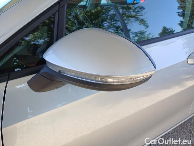 Volkswagen  Golf  VIII (CD1) (2019) Var 1.0TSI 81 Life #3