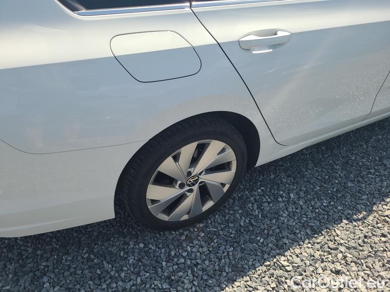  Volkswagen  Golf  VIII Variant (DB5) (2024) Var.2.0TDI 110 Style 5d #9