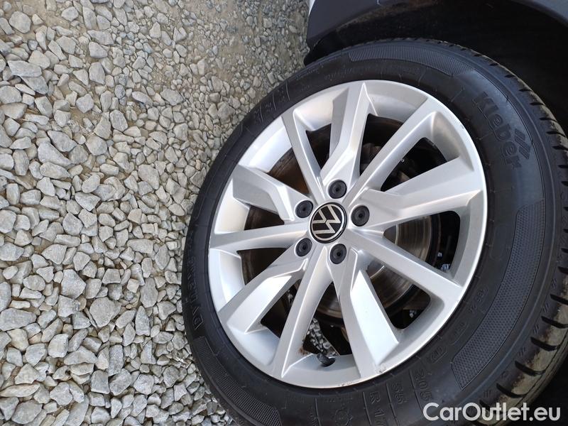  Volkswagen  Golf  VIII (CD1) (2019) Var.2.0TDI 147 ALL 4x4 AT #15