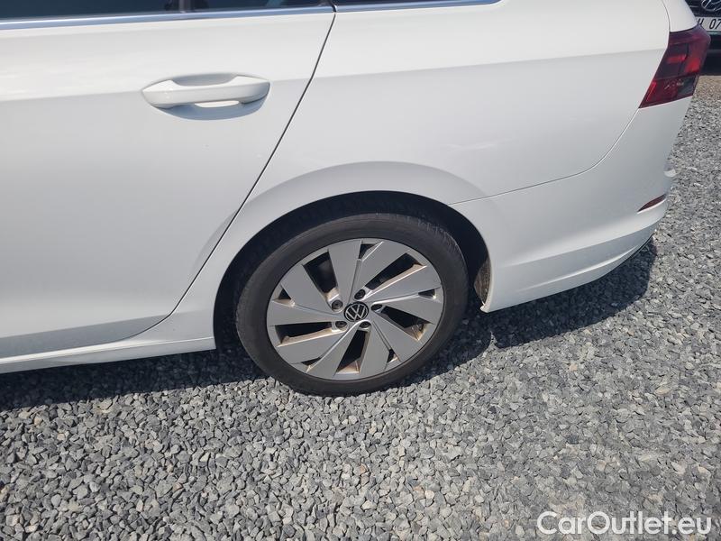  Volkswagen  Golf  VIII Variant (DB5) (2024) Var.2.0TDI 110 Style 5d #4