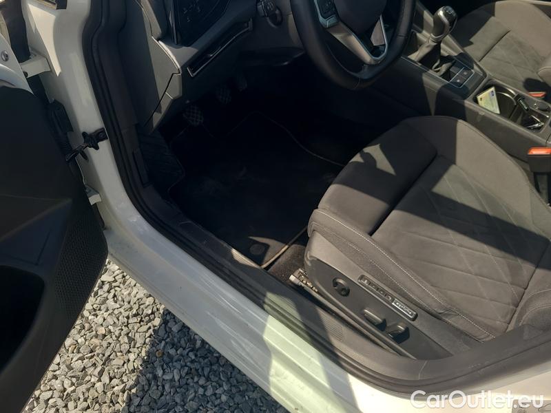  Volkswagen  Golf  VIII Variant (DB5) (2024) Var.2.0TDI 110 Style 5d #2