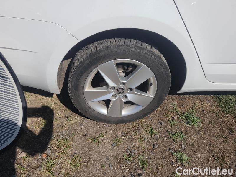  Skoda  Octavia  Combi  (5E5)(03.2017->) Co1.5TSI 110 Ambition #23
