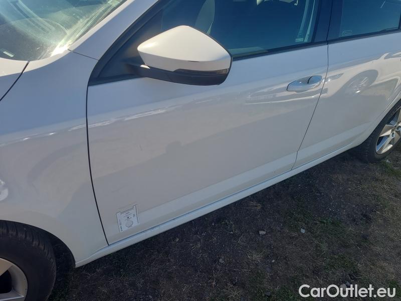  Skoda  Octavia  Combi  (5E5)(03.2017->) Co1.5TSI 110 Ambition #5