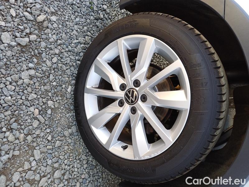  Volkswagen  Golf  VIII (CD1) (2019) Var.2.0TDI 147 ALL 4x4 AT #11