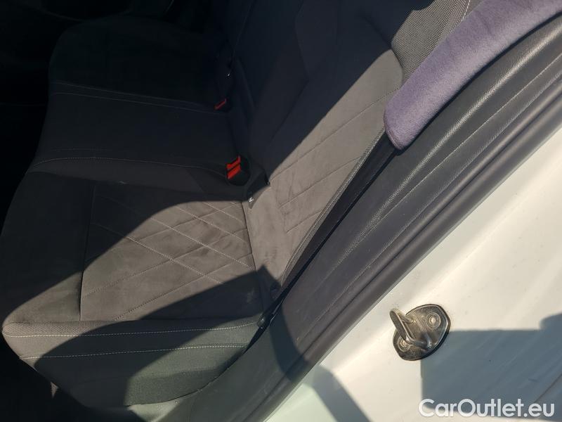  Volkswagen  Golf  VIII Variant (DB5) (2024) Var.2.0TDI 110 Style 5d #5