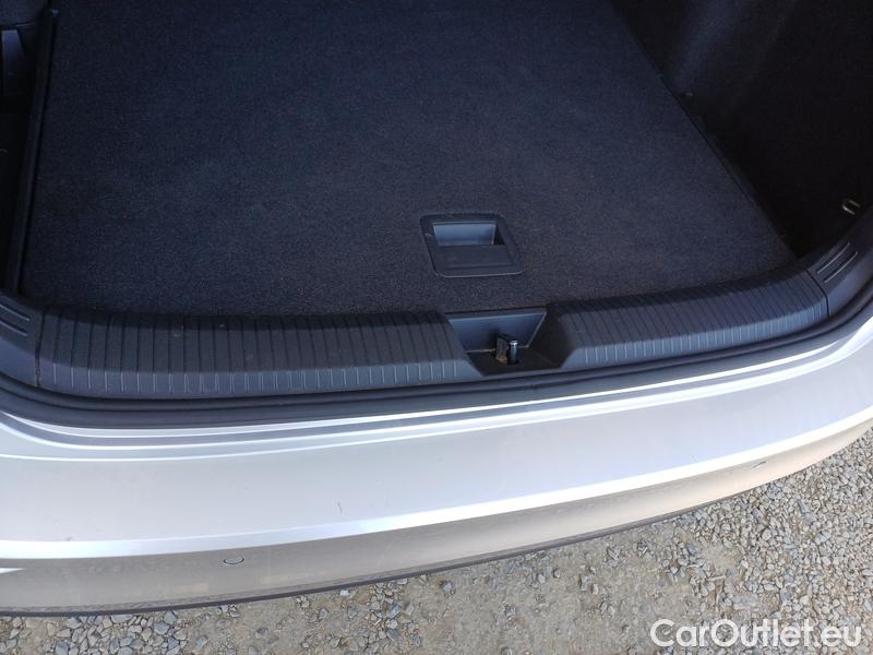  Volkswagen  Golf  VIII (CD1) (2019) Var 1.0TSI 81 Life #6