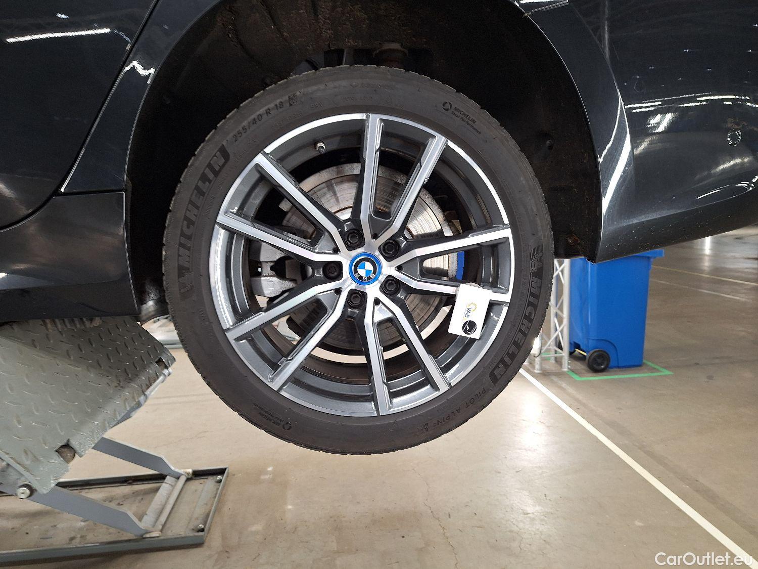  Bmw  Serie 3 BMW, 3-serie To. '18 PHEV, BMW 3 Reeks Touring 330e (215 kW) 5d #5