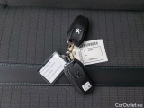  Peugeot  2008 PEUGEOT  - 2020 1.2 PureTech 130 Allure S&S (EU6.3) 5d #4