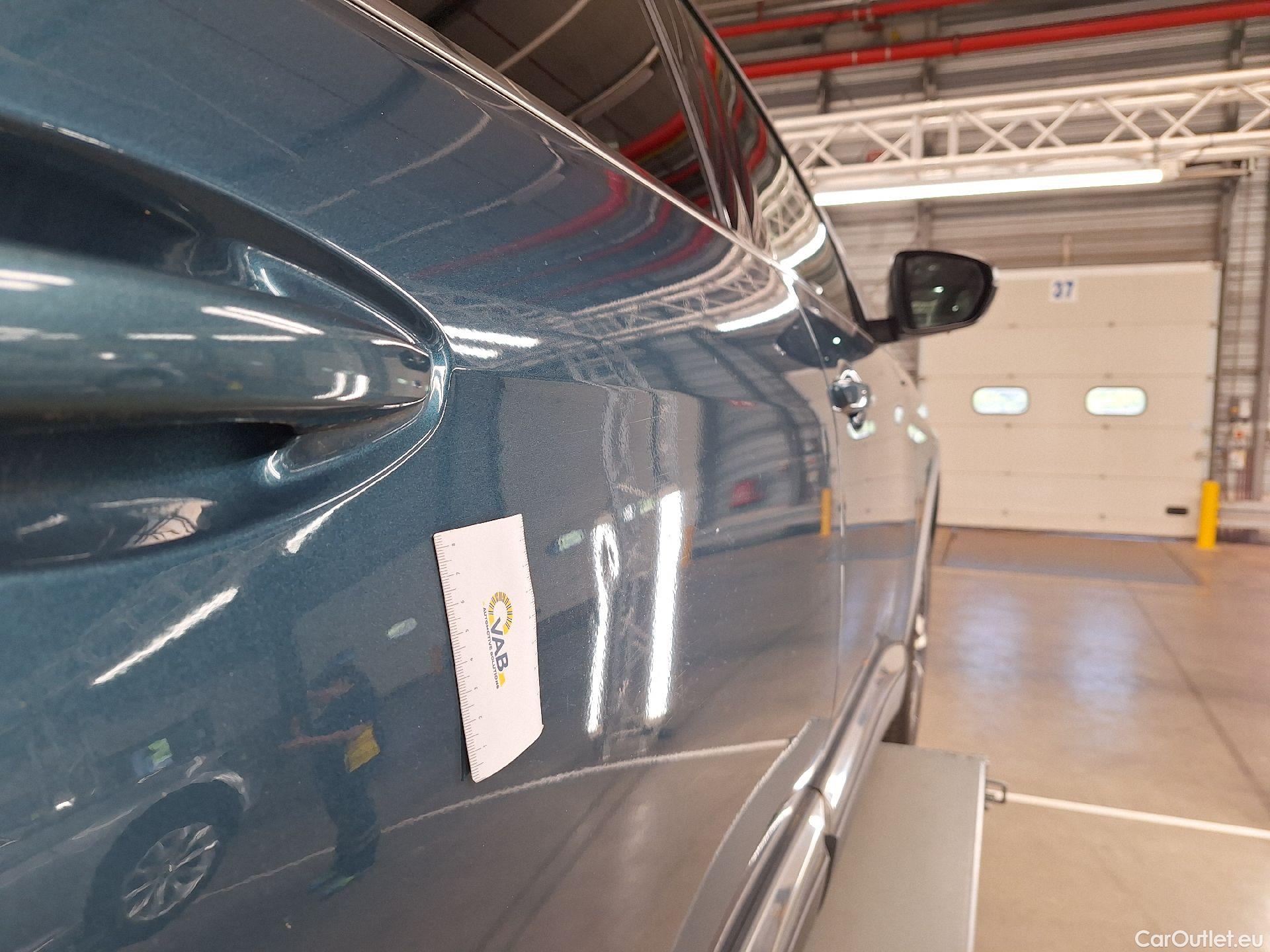  Peugeot  5008 Peugeot,  '16, Peugeot  1.5 BlueHDi 96kW S&S EAT8 GT Line 5d #17