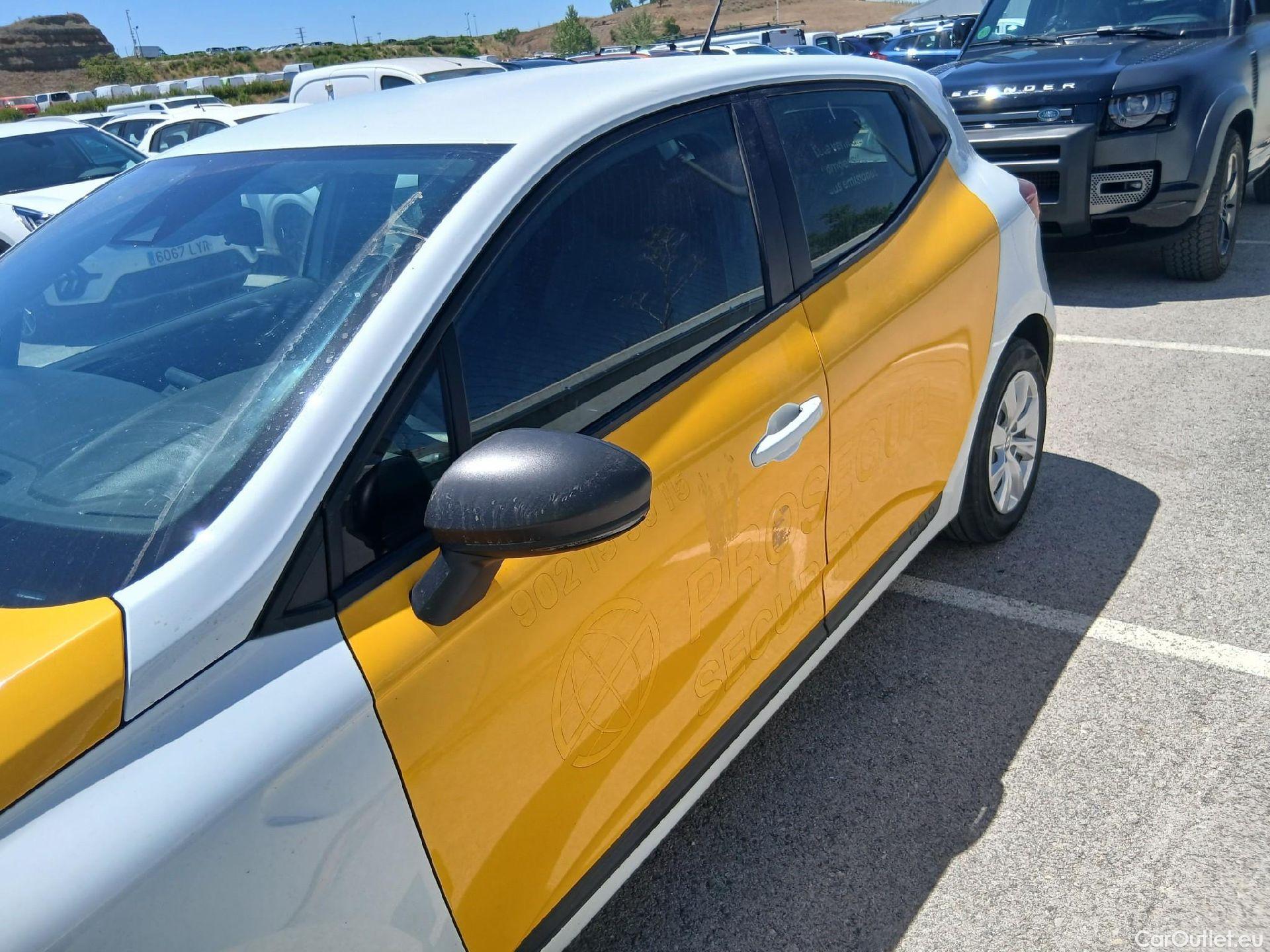  Renault  Clio RENAULT  / 2019 / 5P / berlina con portón Business Blue dCi 74kW (100CV) #7