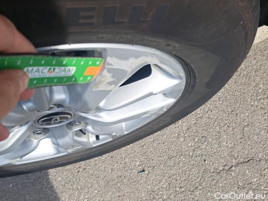  Toyota  Yaris Cross TOYOTA  / 2021 / 5P / todoterreno 1.5 120H Business Plus #14