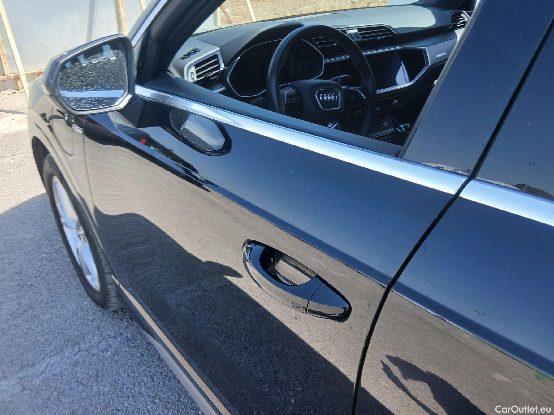  Audi  Q3 AUDI  / 2018 / 5P / todoterreno 45 TFSI e 180kW S tronic S Line #4
