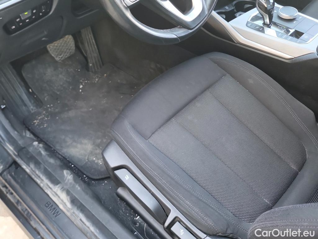  Bmw  Serie 3 BMW  / 2018 / 4P / sedán 318d #3