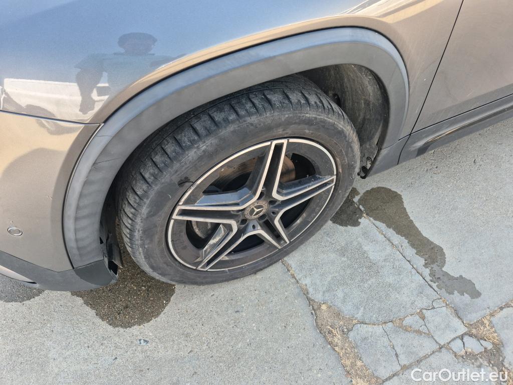  Mercedes  GLB Mercedes-Benz Clase  200 d AMG Line 150CV AT8 E6d #Opcionales 8200€# #32