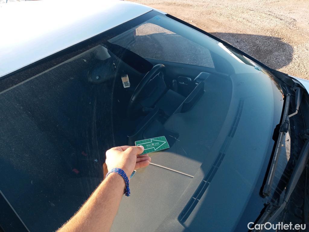  Citroen  C4 Cactus CITROEN  / 2018 / 5P / berlina con portón BlueHDi 100 S&S Feel #2