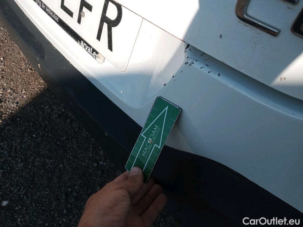 Citroen  C4 Cactus CITROEN  / 2018 / 5P / berlina con portón BlueHDi 100 S&S Feel #19