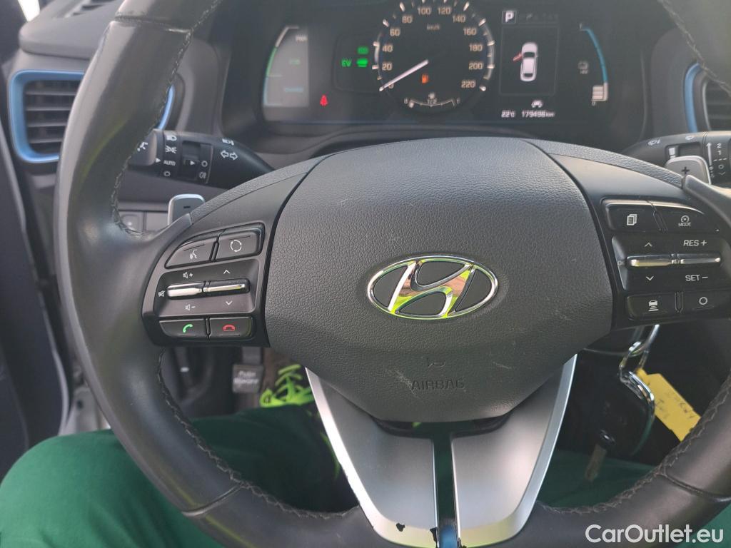  Hyundai   Ioniq HYUNDAI / 2016 / 5P / berlina con portón 1.6 GDI PHEV Klass DCT #13