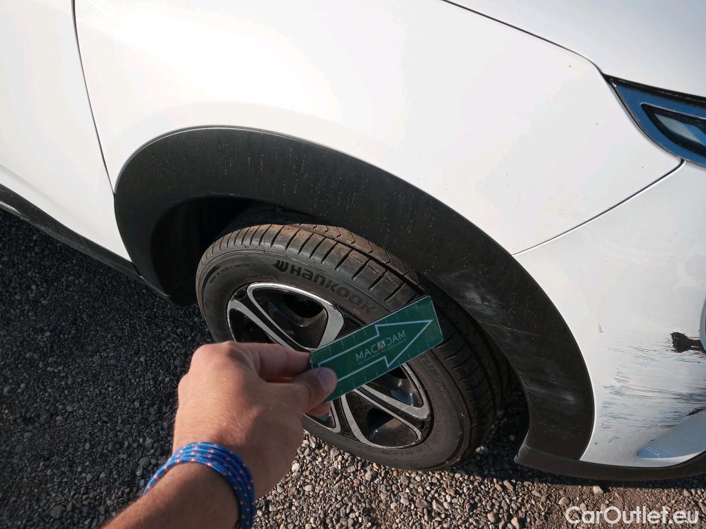  Citroen  C4 Cactus CITROEN  / 2018 / 5P / berlina con portón BlueHDi 100 S&S Feel #42