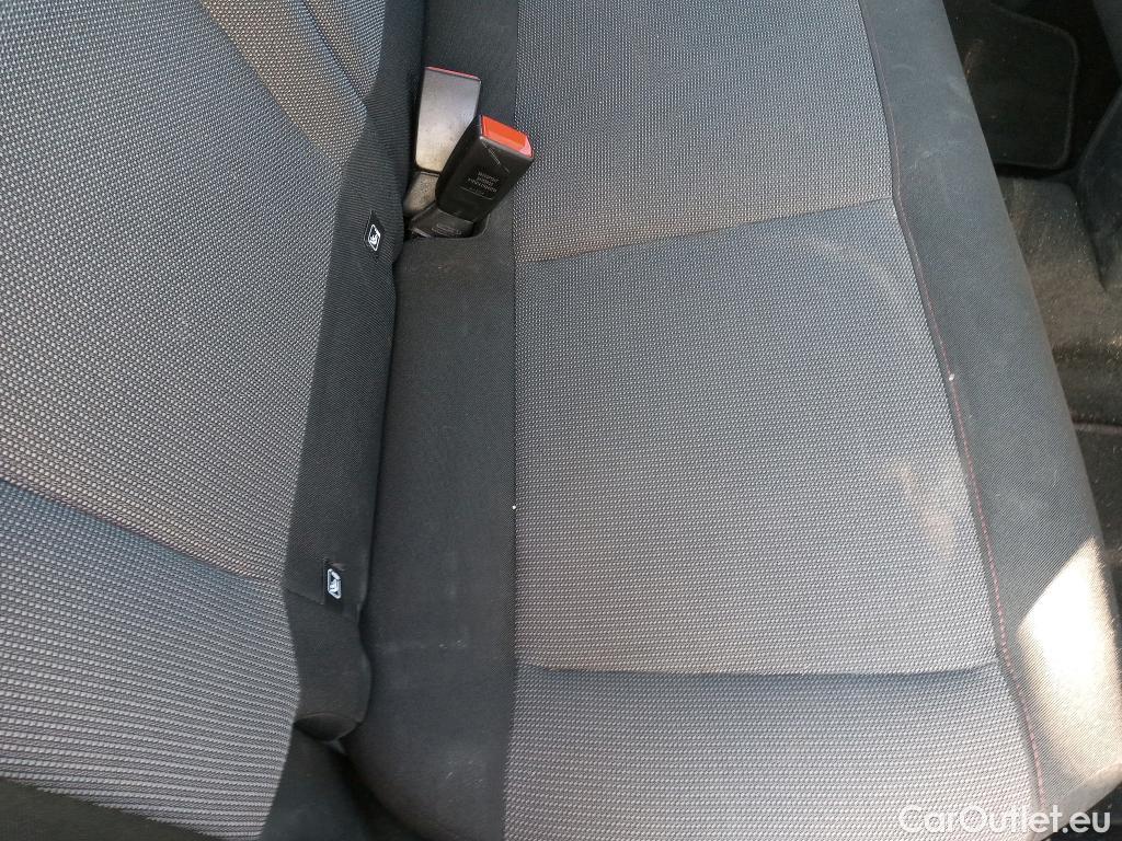  Citroen  C4 Cactus CITROEN  / 2018 / 5P / berlina con portón BlueHDi 100 S&S Feel #13