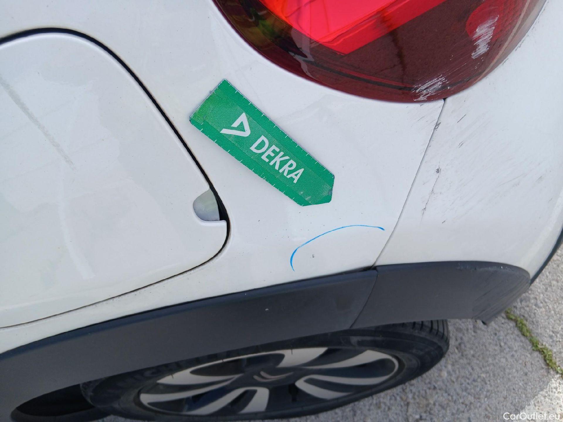  Citroen  C3 CITROEN  / 2016 / 5P / berlina con portón PureTech 60KW (82CV) FEEL (CX) #24