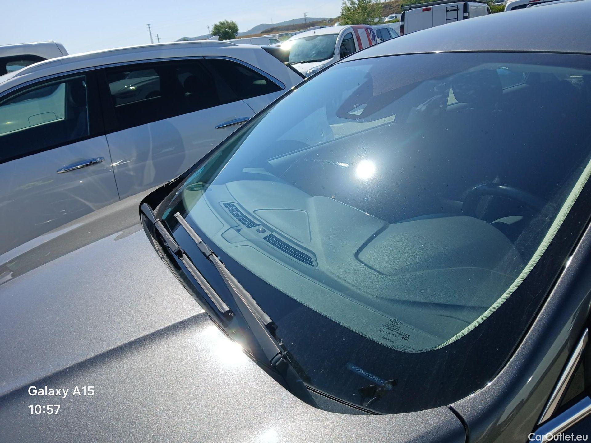  Ford  Mondeo FORD  / 2014 / 5P / berlina con portón 2.0 TDCi 110kW (150CV) Titanium #16