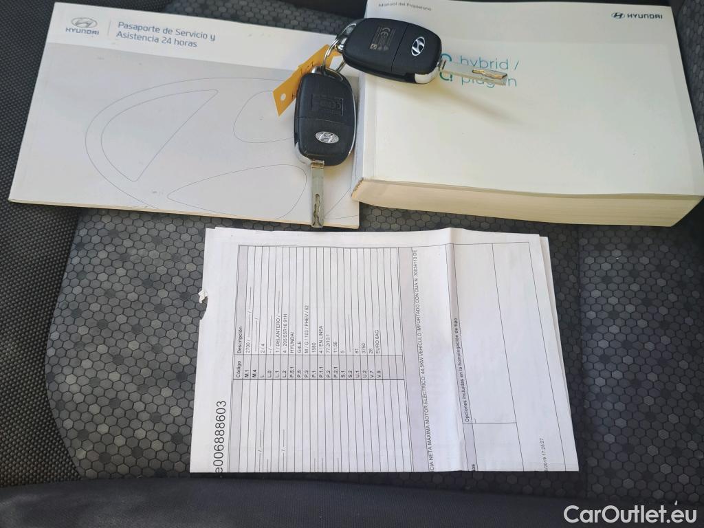  Hyundai   Ioniq HYUNDAI / 2016 / 5P / berlina con portón 1.6 GDI PHEV Klass DCT #11