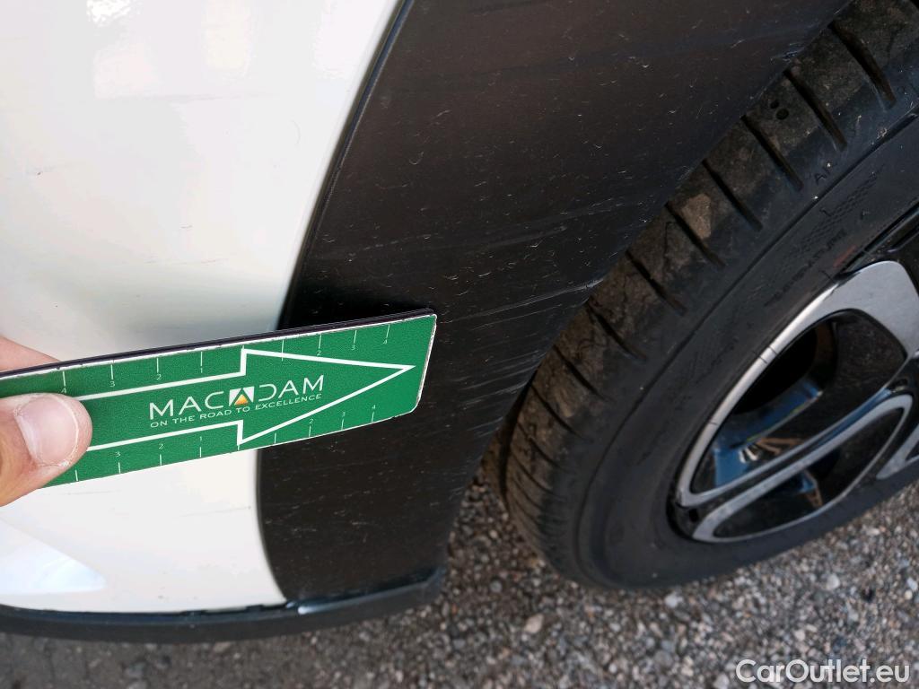  Citroen  C4 Cactus CITROEN  / 2018 / 5P / berlina con portón BlueHDi 100 S&S Feel #39