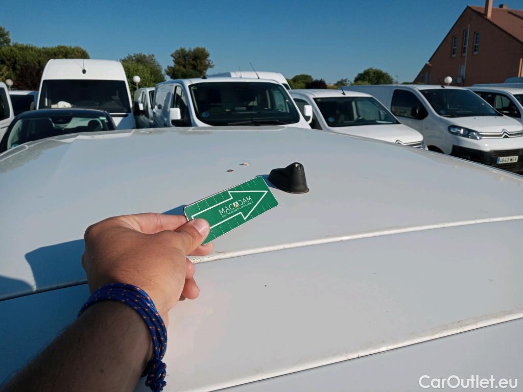  Citroen  C4 Cactus CITROEN  / 2018 / 5P / berlina con portón BlueHDi 100 S&S Feel #50