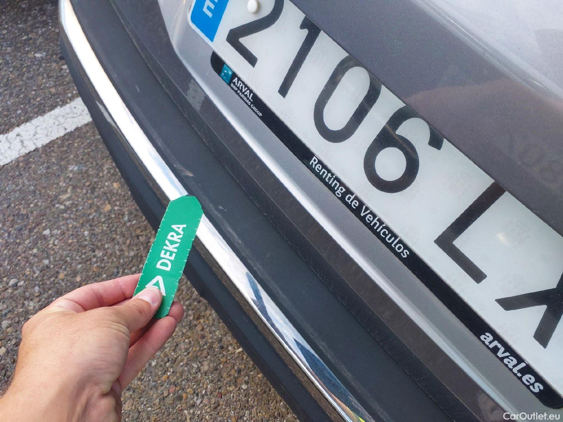  Peugeot  3008 PEUGEOT  Hybrid / 2020 / 5P / todoterreno 225 e-EAT8 Allure Pack #10