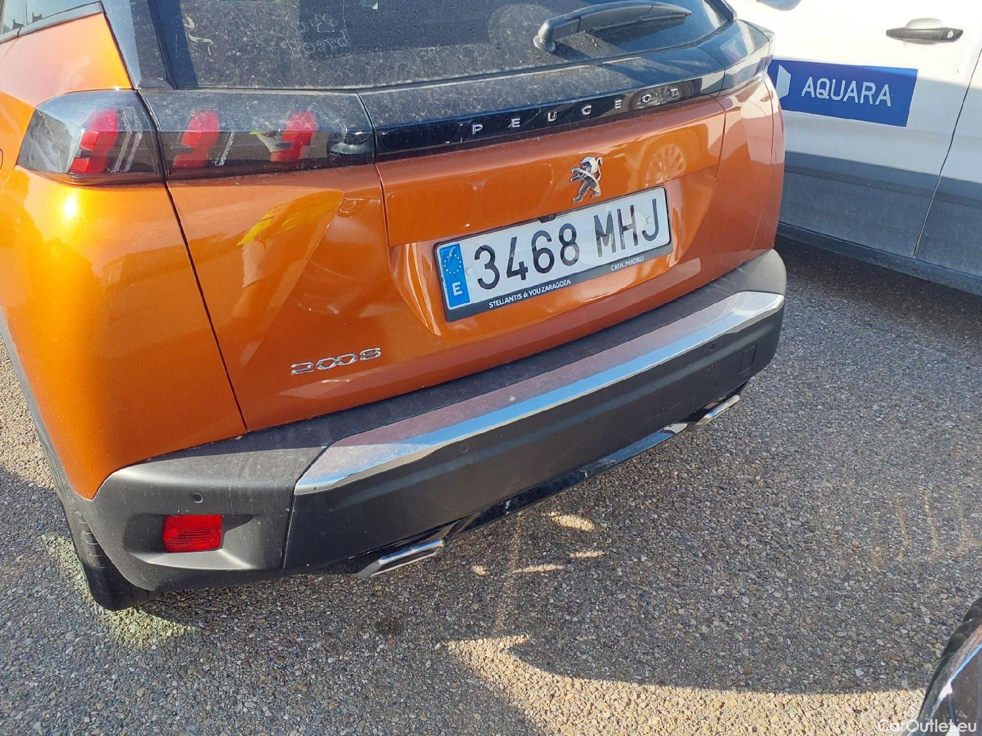  Peugeot  2008  Allure 1.2 PureTech 130CV MT6 E6d #15