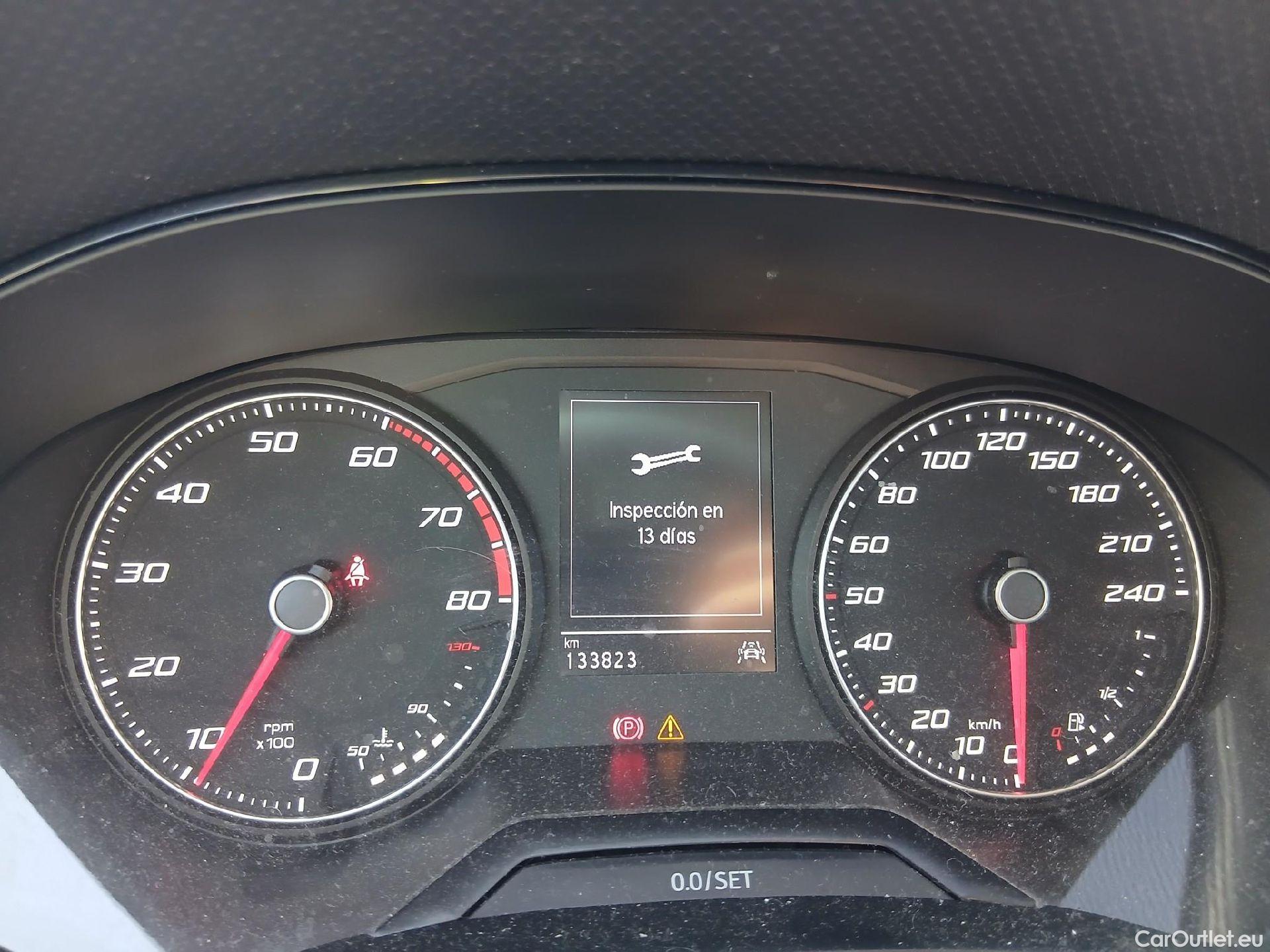  Seat  Ibiza SEAT  / 2017 / 5P / berlina con portón 1.0 MPI 59kW (80CV) Reference Plus(SP) #2