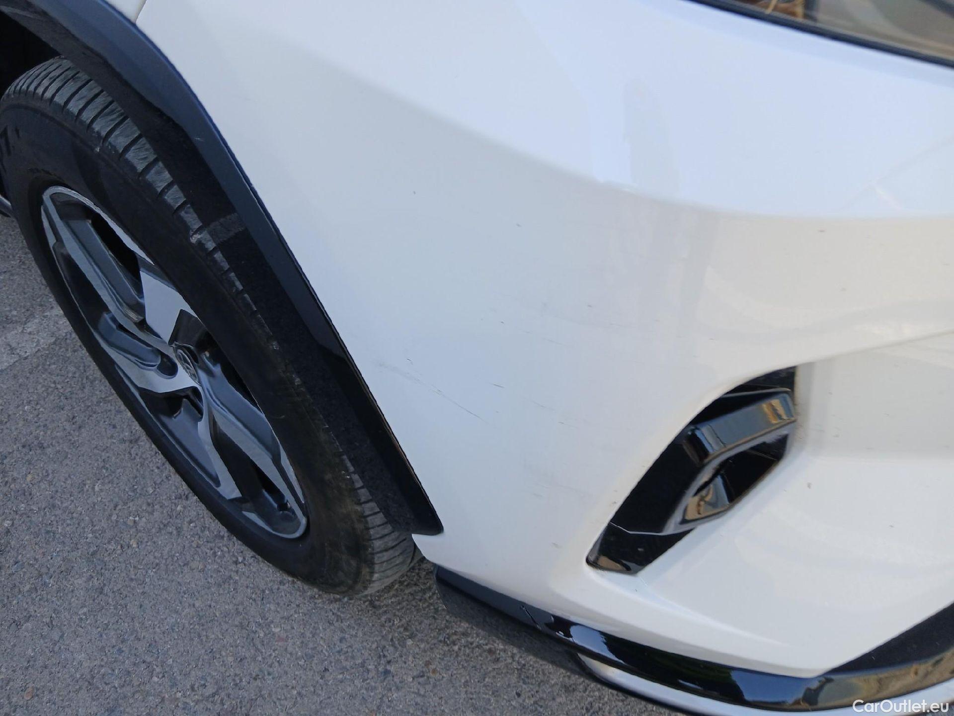  Toyota  RAV4 TOYOTA  / 2018 / 5P / todoterreno 2.5l PLUG-IN 300PH (e-CVT) Advance #2