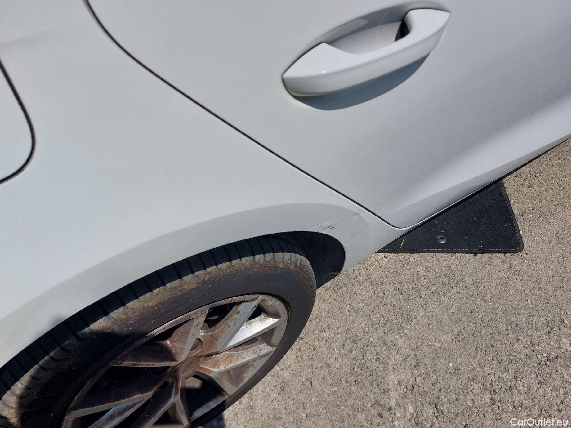  Seat  Leon SEAT Nuevo León / 2020 / 5P / familiar SP 2.0 TDI 85kW Style Go (AC) #19
