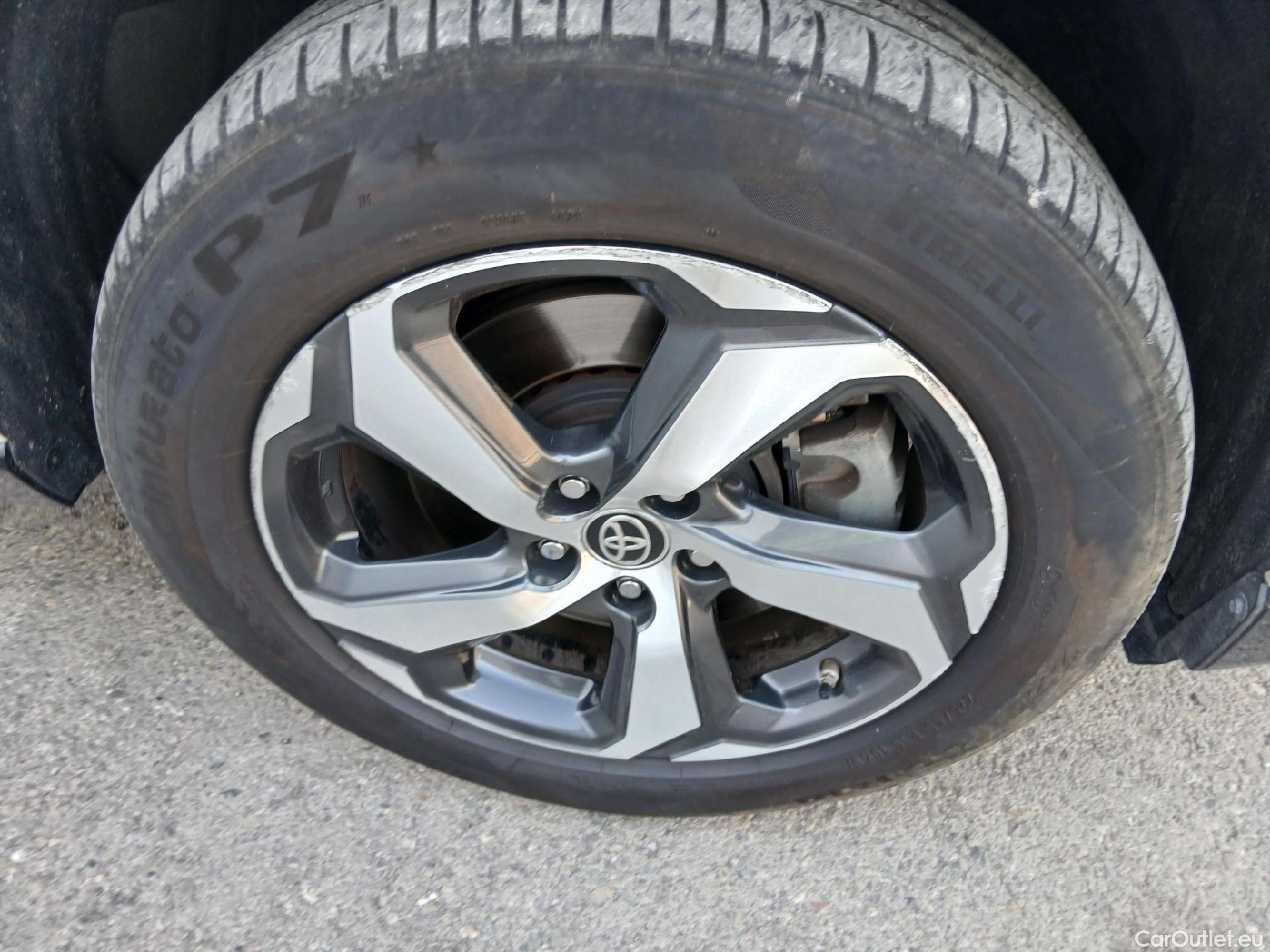  Toyota  RAV4 TOYOTA  / 2018 / 5P / todoterreno 2.5l PLUG-IN 300PH (e-CVT) Advance #46