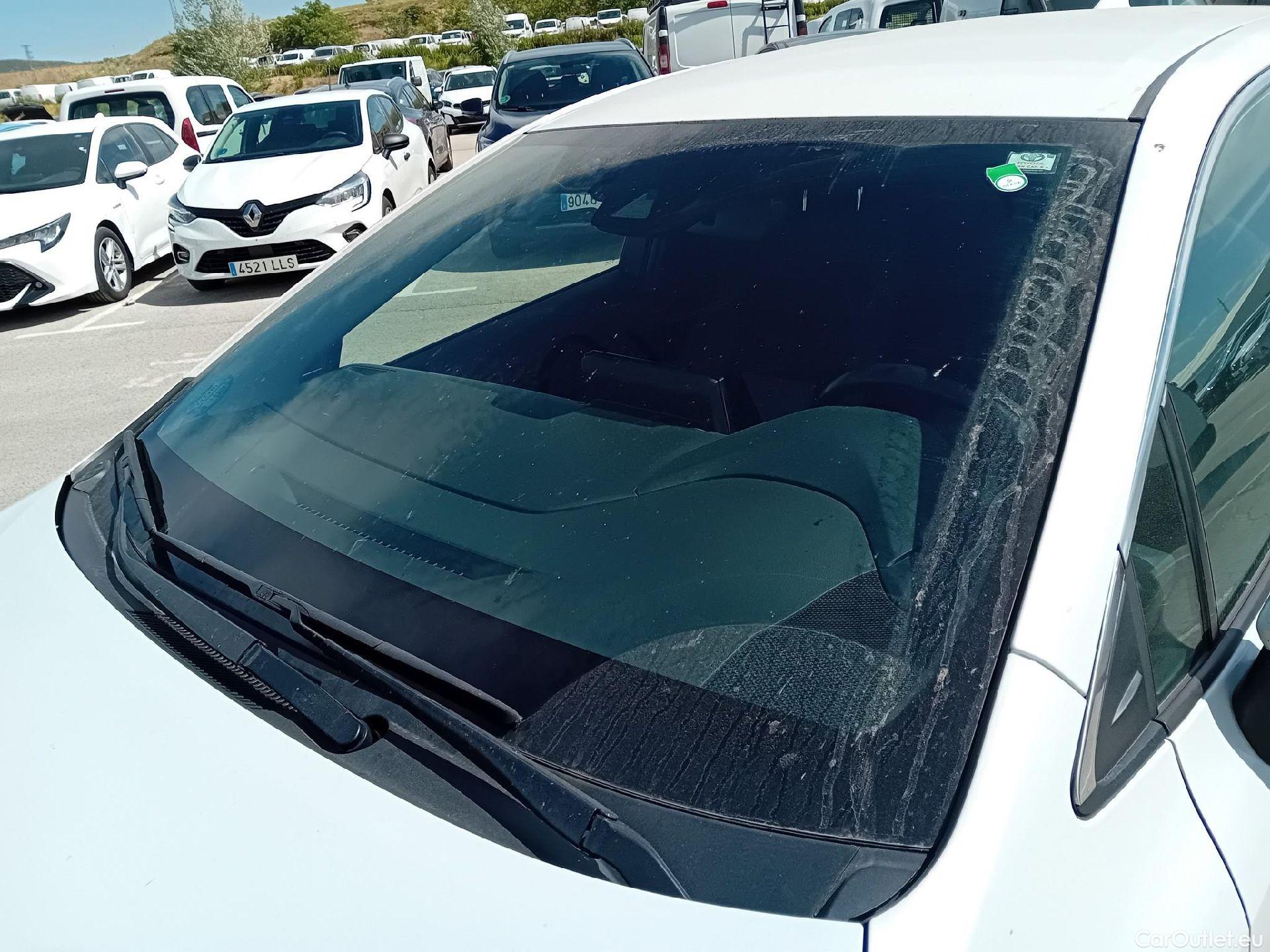  Toyota  Corolla TOYOTA  / 5P / 1.8 125H STYLE E-CVT #2