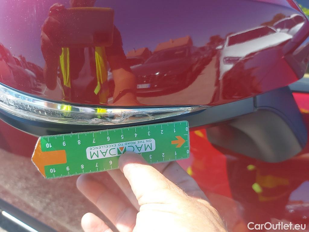  Toyota  RAV4 TOYOTA  / 2018 / 5P / todoterreno 2.5l 220H Luxury #2