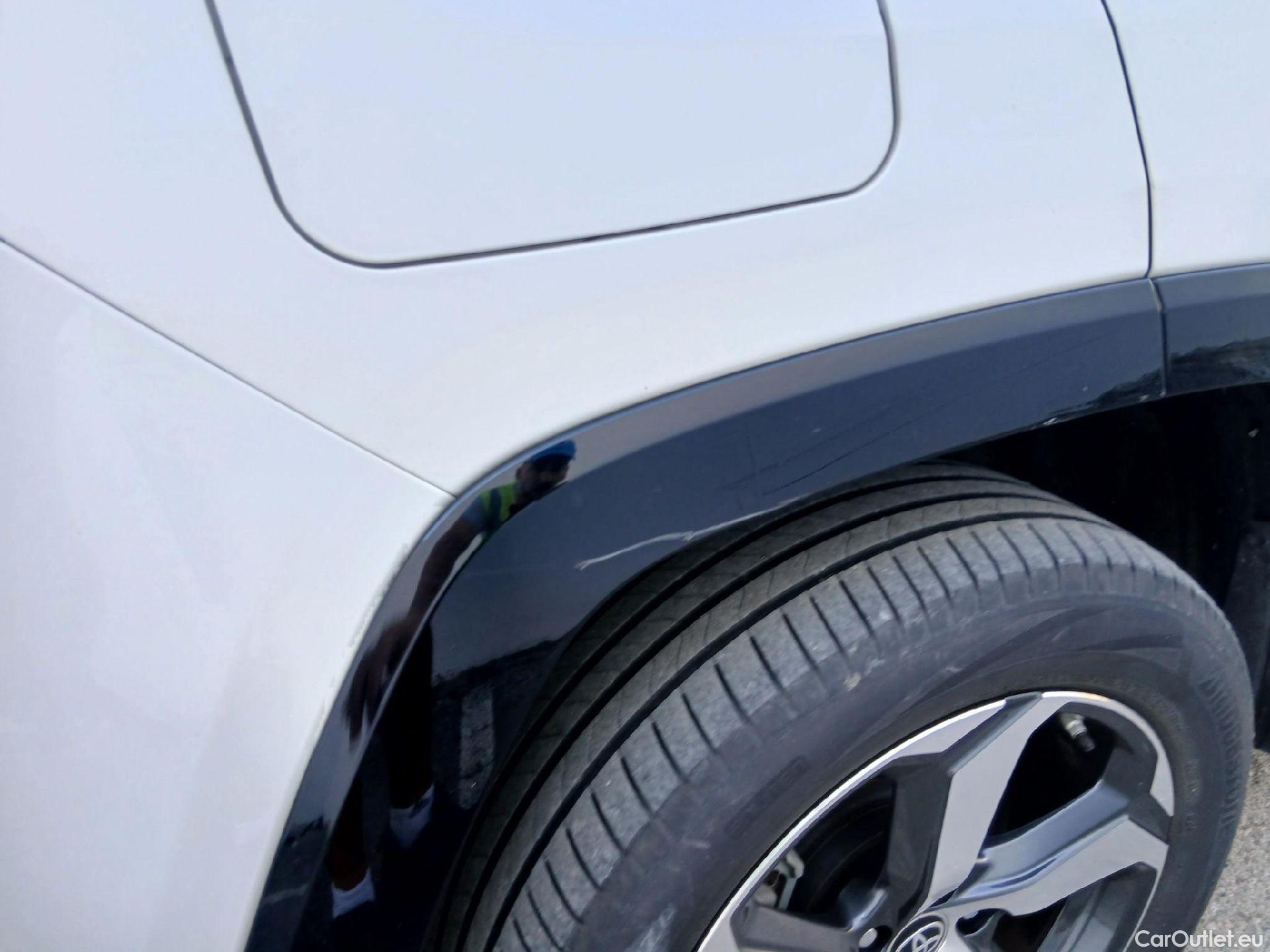  Toyota  RAV4 TOYOTA  / 2018 / 5P / todoterreno 2.5l PLUG-IN 300PH (e-CVT) Advance #32