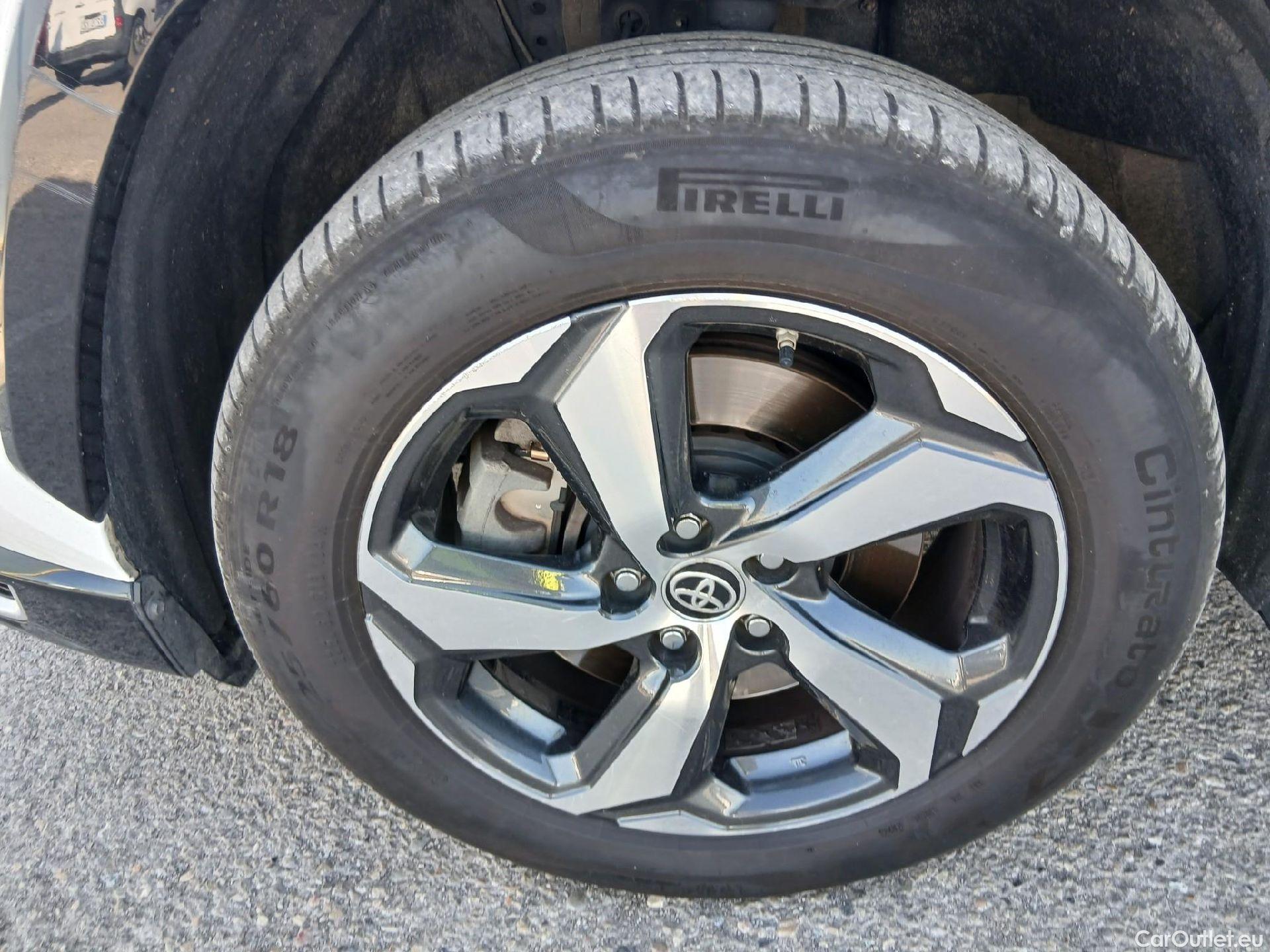  Toyota  RAV4 TOYOTA  / 2018 / 5P / todoterreno 2.5l PLUG-IN 300PH (e-CVT) Advance #7