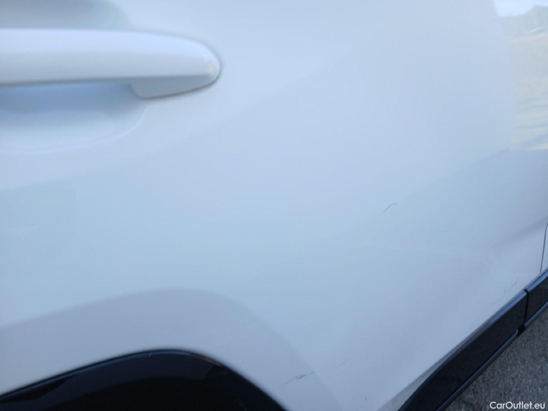  Toyota  RAV4 TOYOTA  / 2018 / 5P / todoterreno 2.5l PLUG-IN 300PH (e-CVT) Advance #38