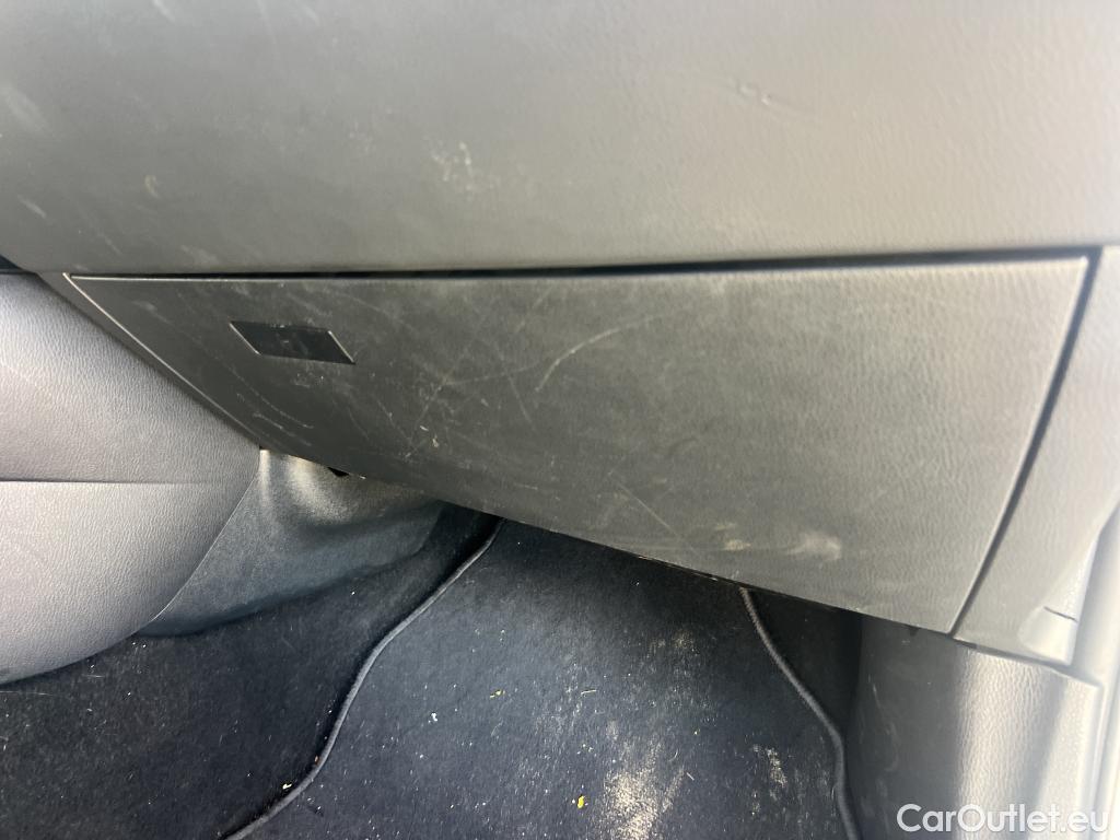  Toyota  C-HR TOYOTA  / 2016 / 5P / todoterreno 1.8 125H Advance (CX) #15