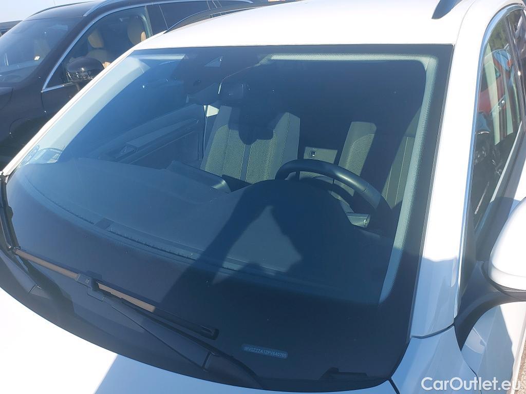  Volkswagen  T-ROC VOLKSWAGEN  / 2021 / 5P / todoterreno Life 2.0 TDI 85kW (115CV) (AC3) #9
