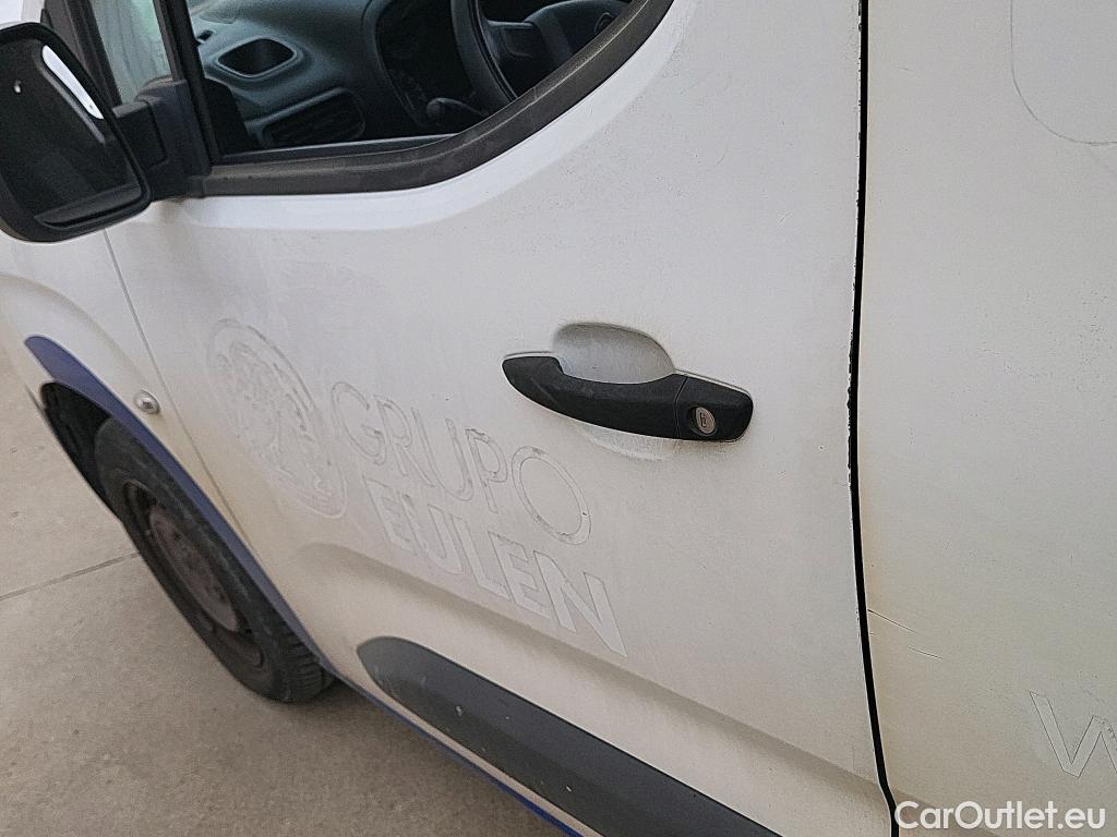  Citroen  Berlingo CITROEN  / 2018 / 3P / furgón derivado de turismo Talla M BlueHDi 100 CONTROL #16