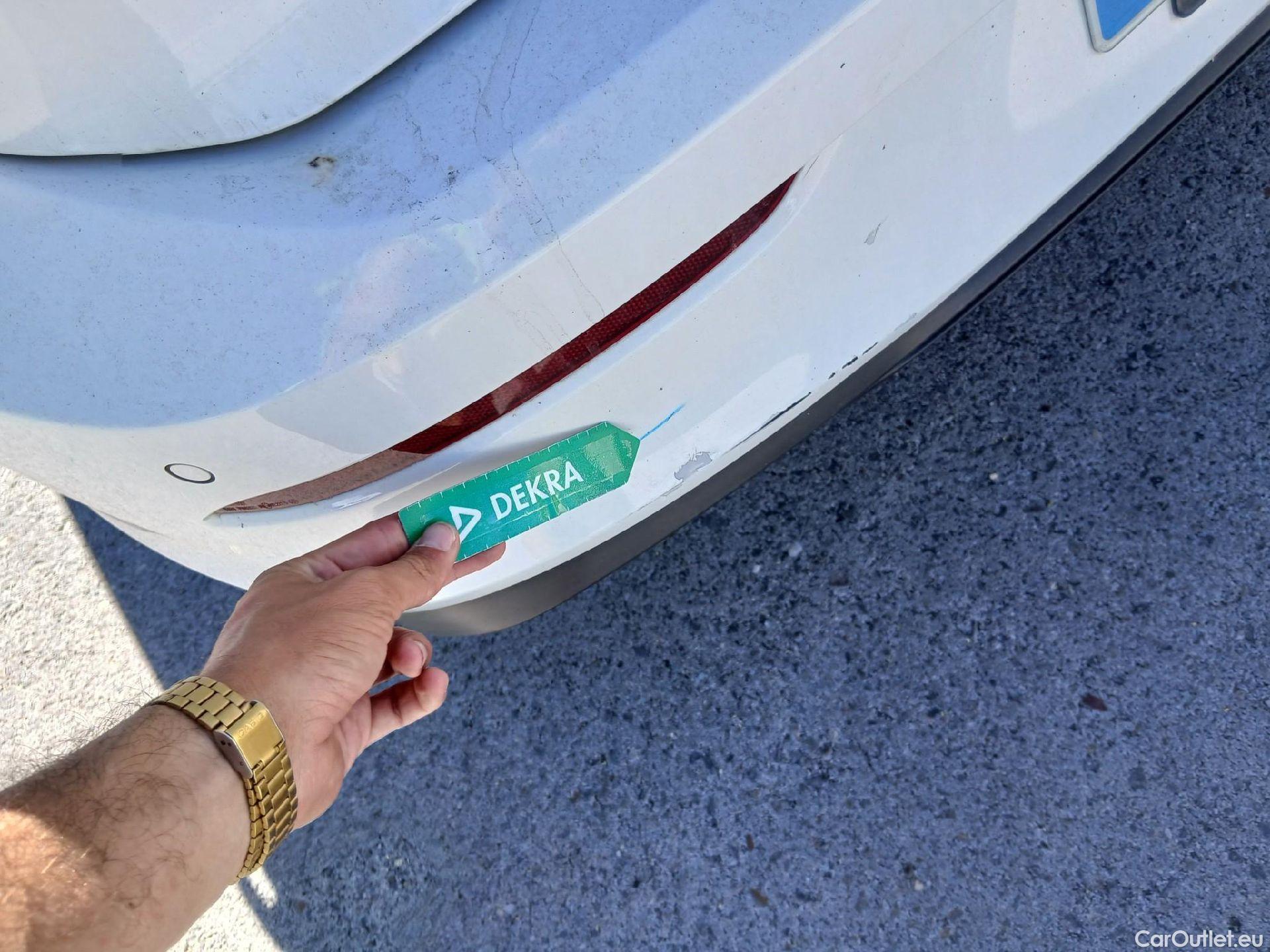  Volkswagen  Golf  VOLKSWAGEN / 2020 / 5P / berlina con portón Life 1.0 eTSI 81kW (110CV) DSG #19