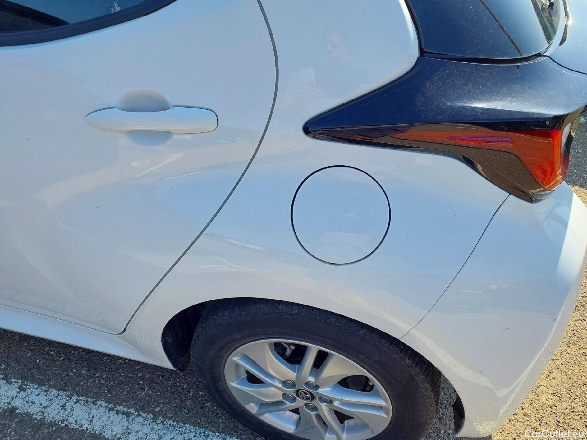  Toyota  Yaris TOYOTA  1.5 120H Business Plus #6
