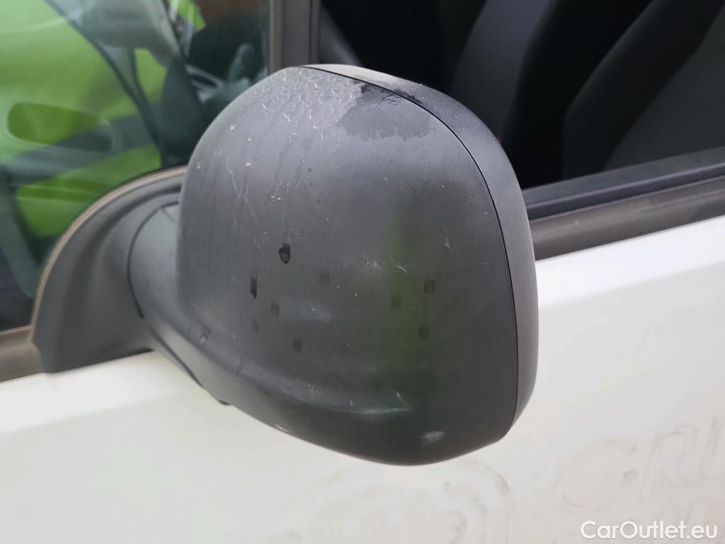  Citroen  Berlingo CITROEN  / 2018 / 3P / furgón derivado de turismo Talla M BlueHDi 100 CONTROL #32