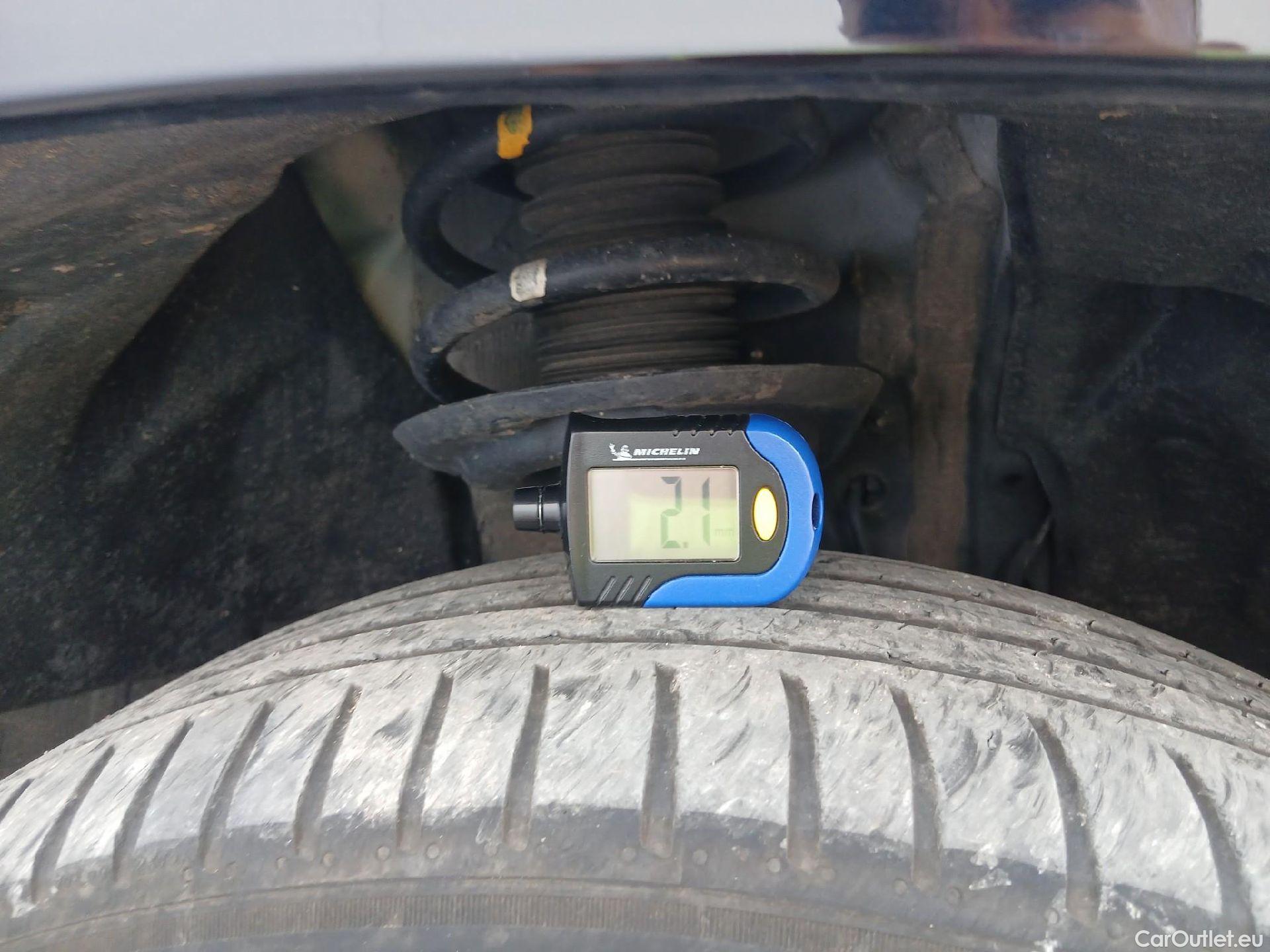  Toyota  RAV4 TOYOTA  / 2018 / 5P / todoterreno 2.5l PLUG-IN 300PH (e-CVT) Advance #58