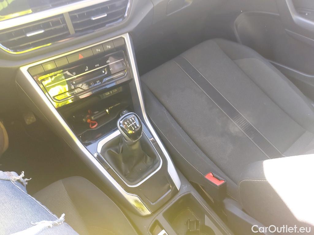  Volkswagen  T-ROC VOLKSWAGEN  / 2021 / 5P / todoterreno Life 2.0 TDI 85kW (115CV) (AC3) #16