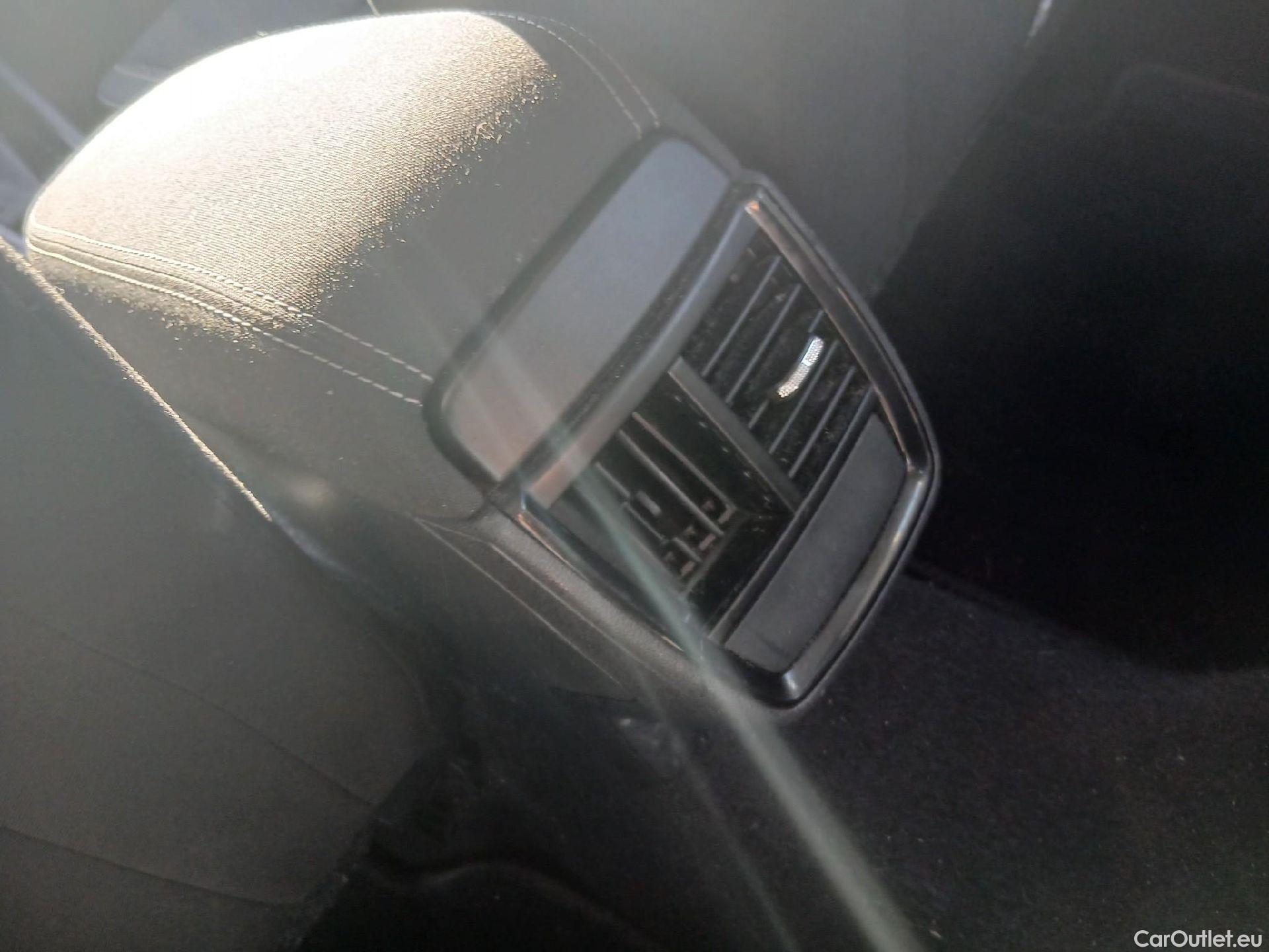  Skoda  KAMIQ SKODA  1.0 TSI 81kW (110CV) DSG Ambition #16