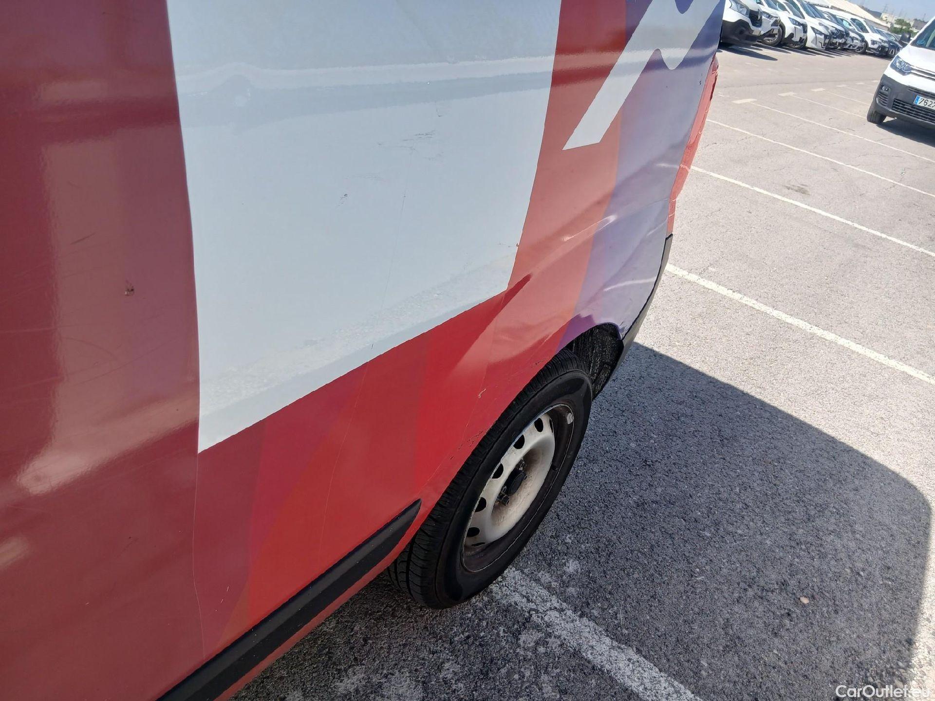  Fiat  Fiorino FIAT  / 2016 / 3P / furgón derivado de turismo Cargo Base N1 1.3 MJet 59 kW (80 CV) #27